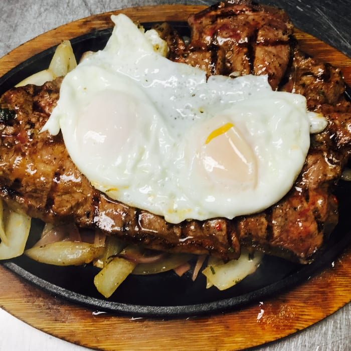 12 Oz Lomo a Lo Pobre.